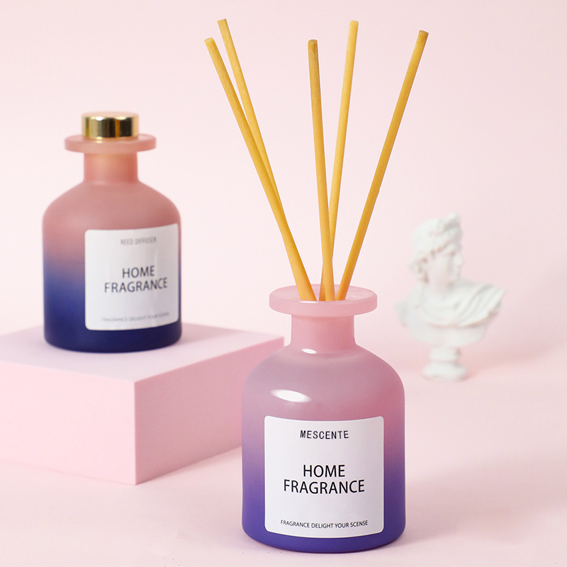 Partihandel Unik glasflaska Doft Blommor Reed Diffuser Oljepåfyllning med förpackningar Presentset