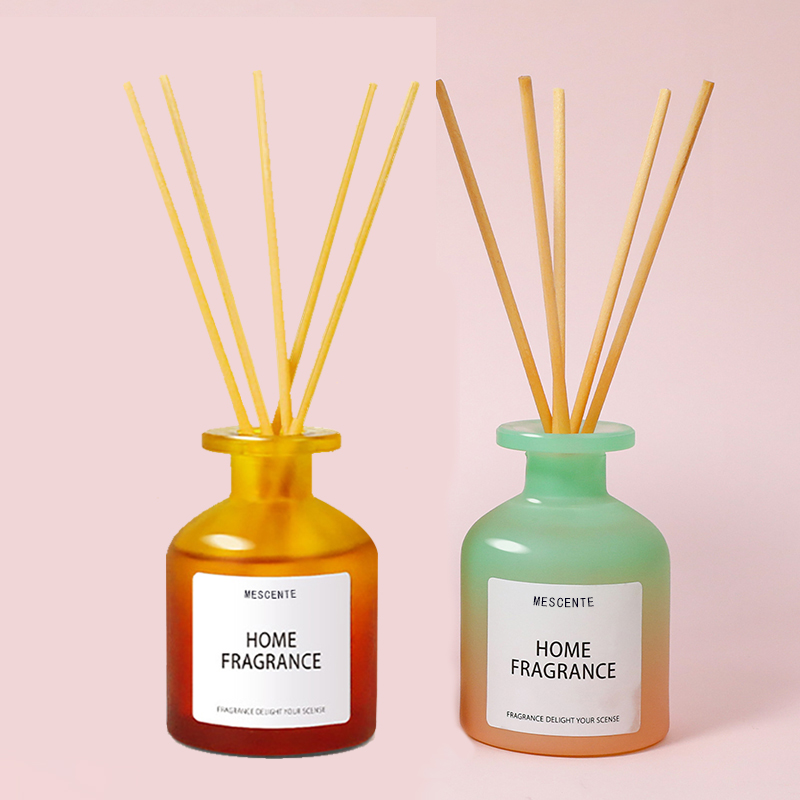 Partihandel Unik glasflaska Doft Blommor Reed Diffuser Oljepåfyllning med förpackningar Presentset