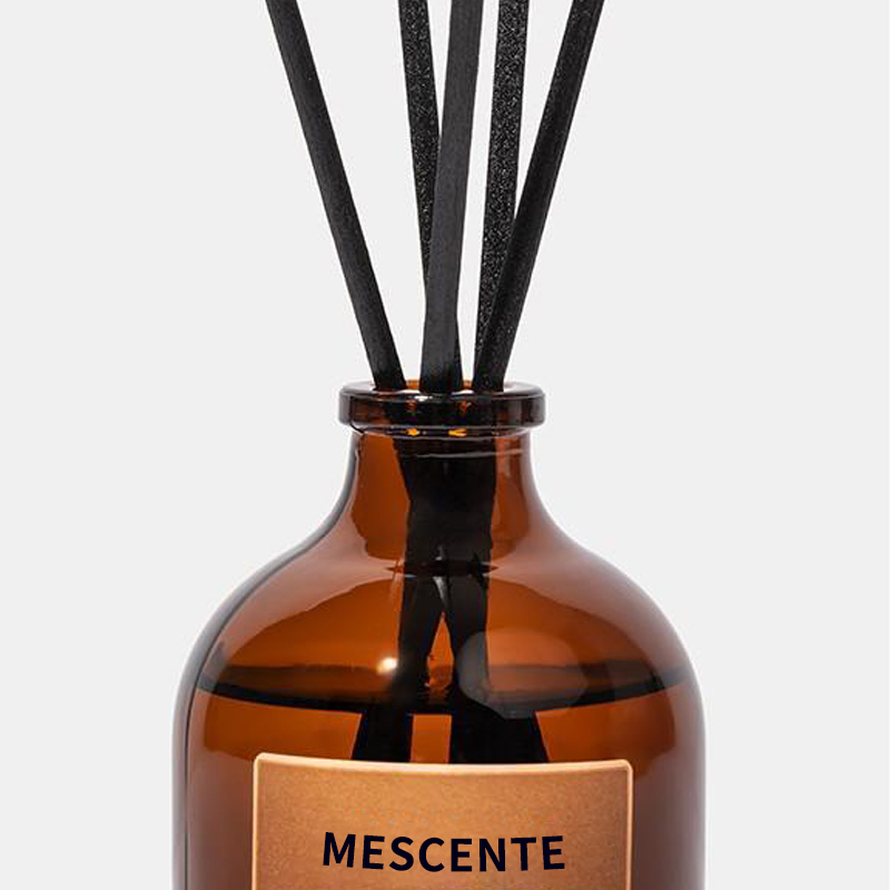 Stor svart och guld 100 ml iriserande lyxglas Färgglada pinnar Fiber Reed Diffuser Luftfräschare Lösningsmedel