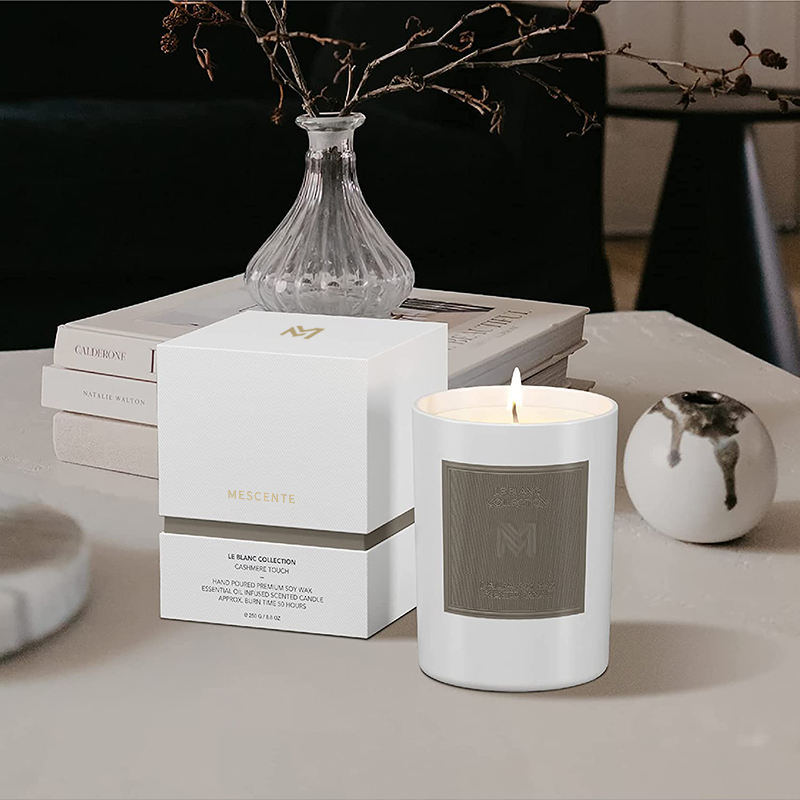 M&Scent grossist anpassad lyx svart glasburk jularomaterapi sojavaxljusset