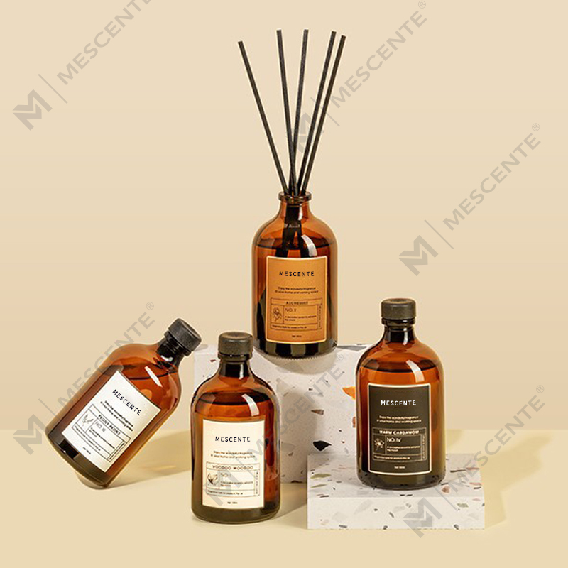Stor svart och guld 100 ml iriserande lyxglas Färgglada pinnar Fiber Reed Diffuser Luftfräschare Lösningsmedel
