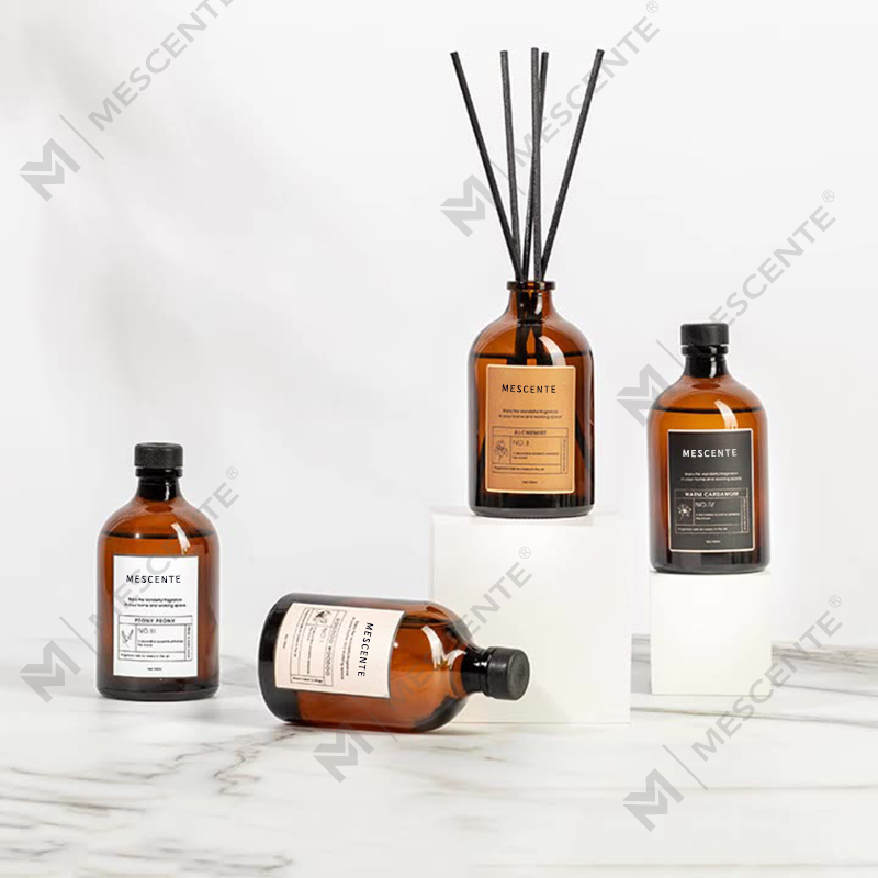 Stor svart och guld 100 ml iriserande lyxglas Färgglada pinnar Fiber Reed Diffuser Luftfräschare Lösningsmedel