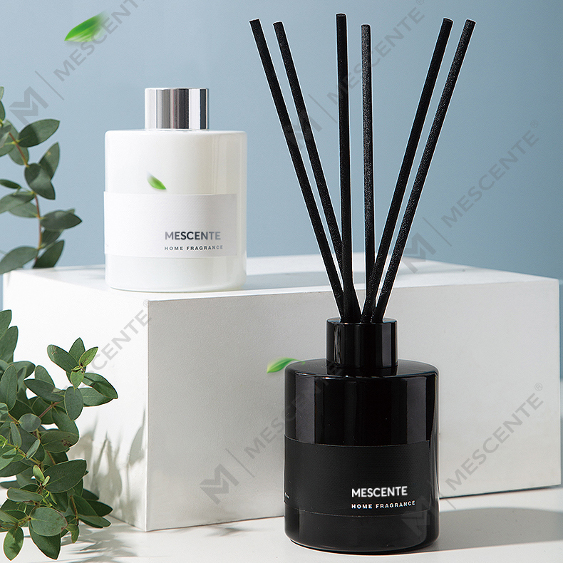 M&Scent grossist lyxiga privata etiketter dekorativa blomstersticka fiberrörsspridare med propp