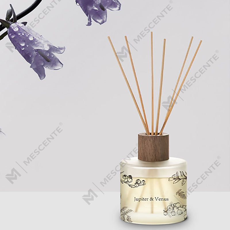 M&Scent Grossist Lyx Skräddarsydd Dekorativt Bärnstensglas Ingen Eld Unik Transparent Blommig Aroma Reed Diffuser