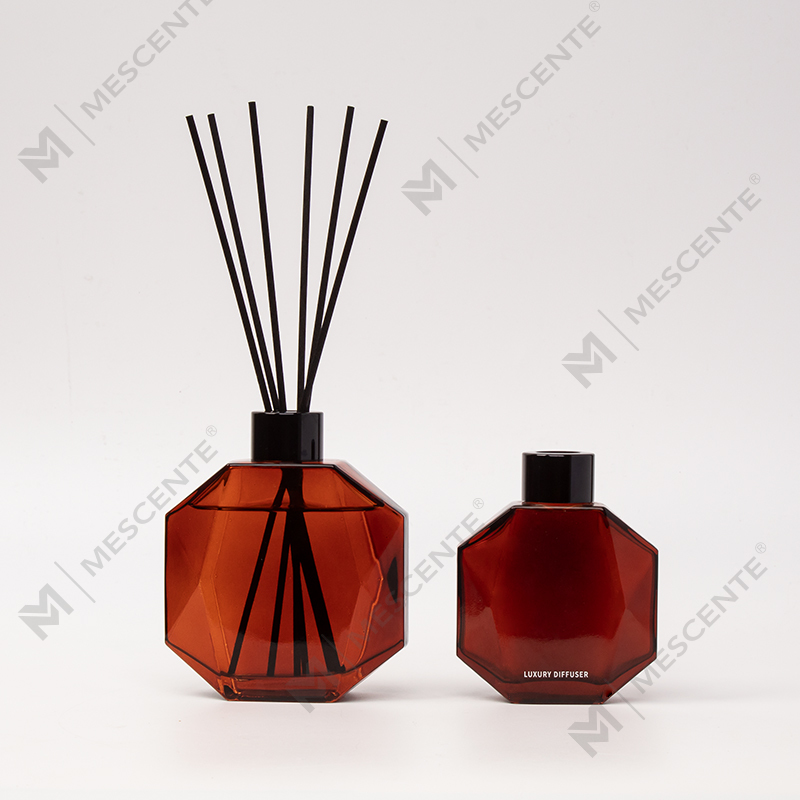 M&Scent Wholesale Lyxig anpassad miniflaska Aromaterapi Reed Diffuser Oil med presentförpackning