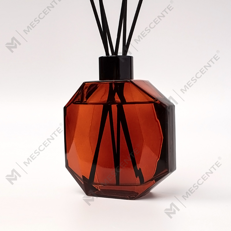 M&Scent Wholesale Lyxig anpassad miniflaska Aromaterapi Reed Diffuser Oil med presentförpackning