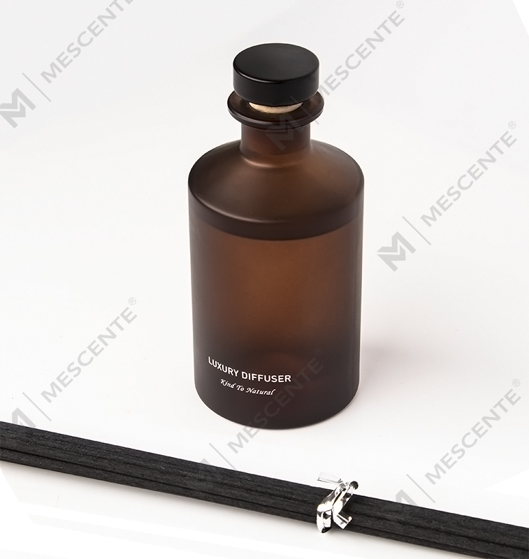 M&Scent Custom Luxury Frostat glasflaska Home Eterisk oljerörsspridare