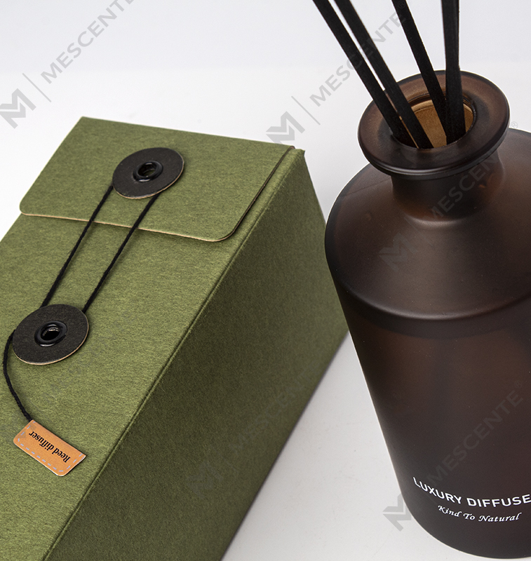 M&Scent Custom Luxury Frostat glasflaska Home Eterisk oljerörsspridare