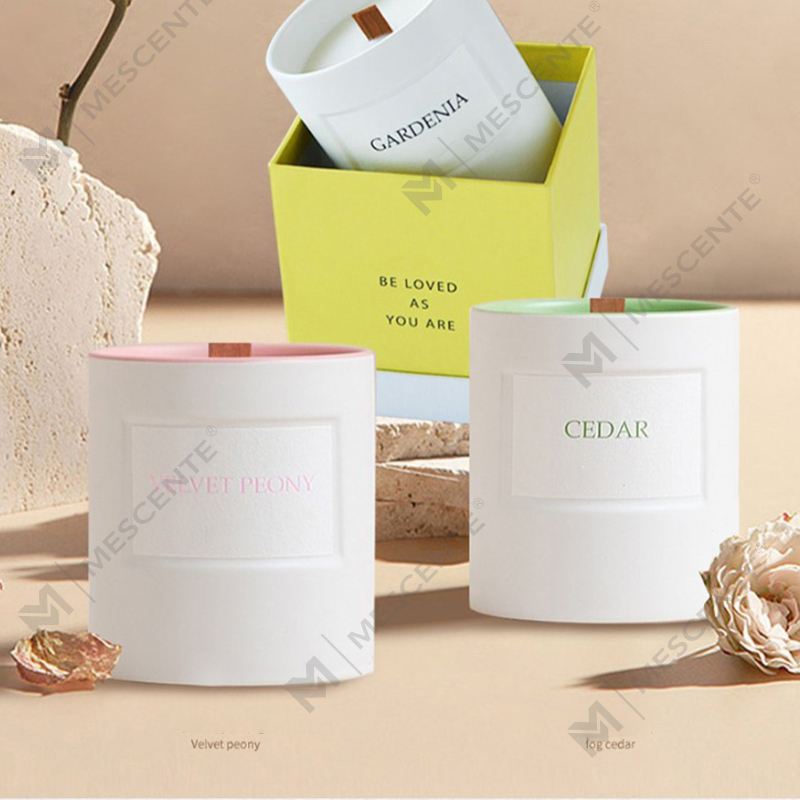 M&Scent grossist anpassade lyxiga hemdoft glasburkar doftande sojavaxljus