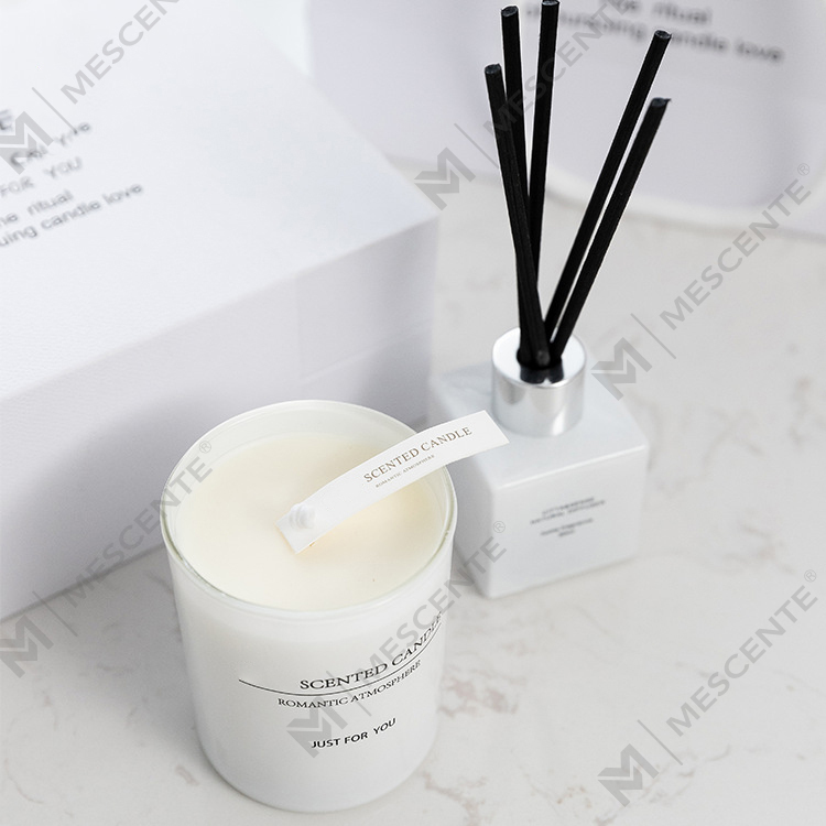 140 g Doftljus Doft Doft Red Diffuser Presentset A99199