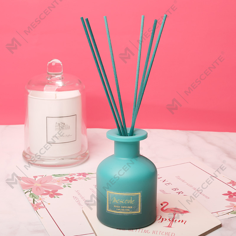 M&Scent private label rund flaska husdoft reed diffuser