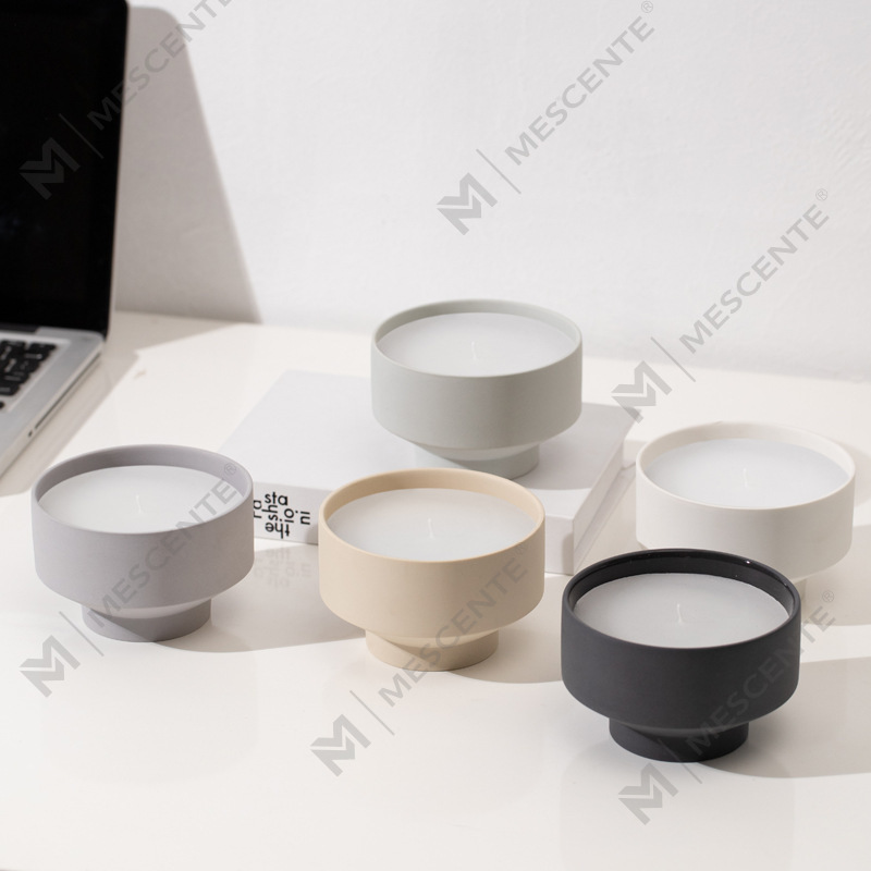M&Scent grossist Custom Large Modern 3 Wick White Frosted Christmas Candle Candle With Bambu Lock