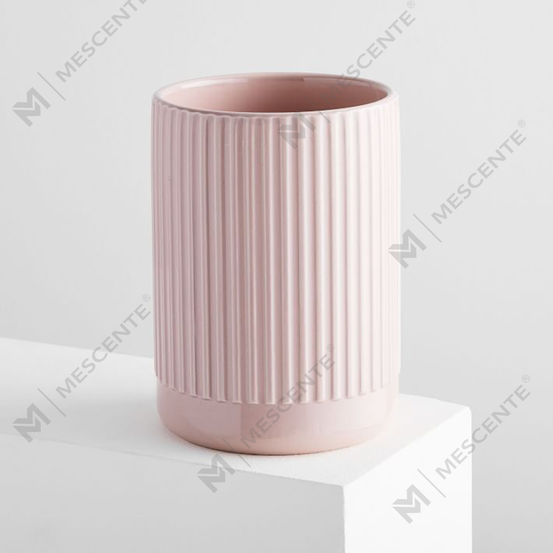 Anpassad butik säljer ingen etikett Riflad rosa keramisk trio bärnstensdoftande sojaljus