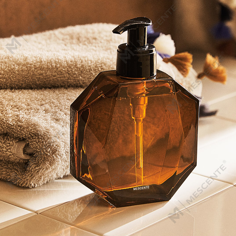 Private Label eterisk olja Rumsspray med låda M&scent Custom Luxury Room & Linne Luftfräschare Glasflaska, färglåda vätska